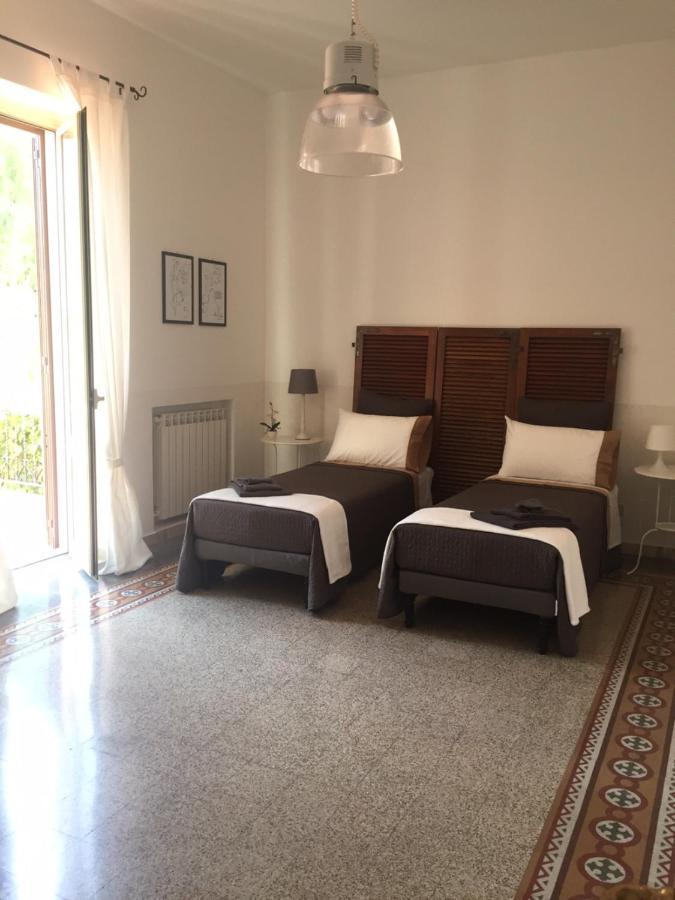 Villa La Rina Palermo Eksteriør billede